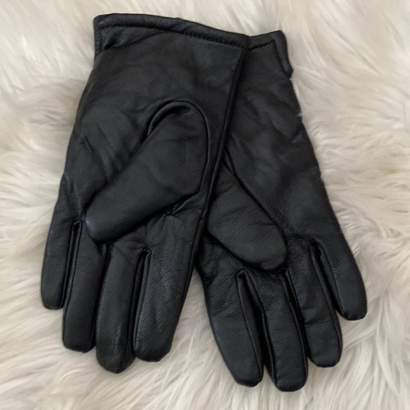 NWOT driving gloves - Picture 2 of 3